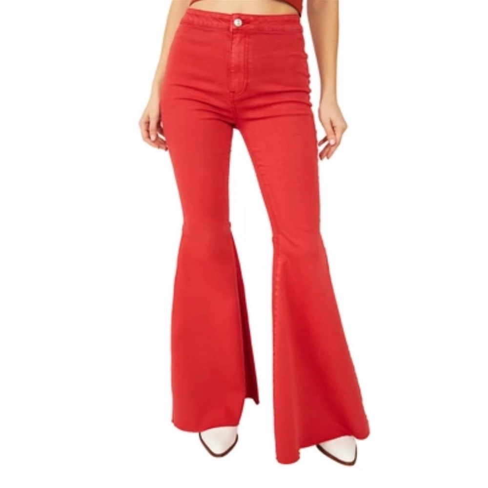 FREE PEOPLE red bell bottom jeans size 28